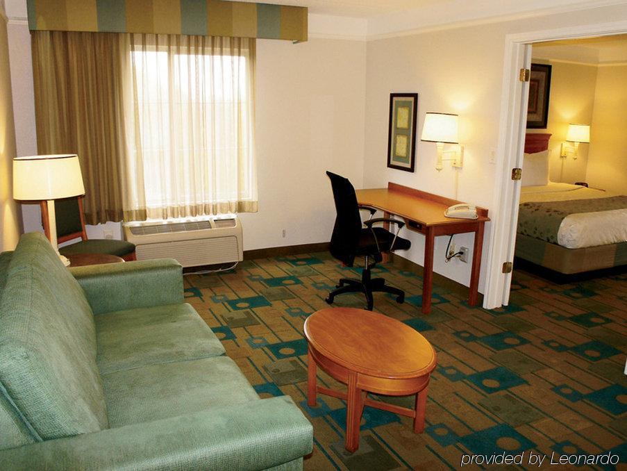 Hotel La Quinta By Wyndham Atlanta Conyers Extérieur photo