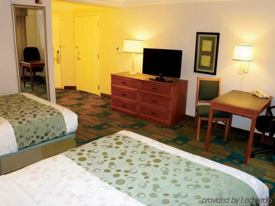 Hotel La Quinta By Wyndham Atlanta Conyers Extérieur photo